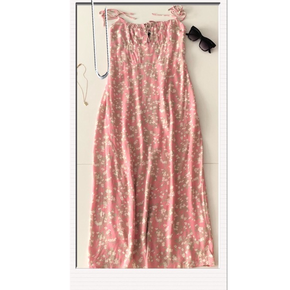 Born To Be Chic. Maxi Pink. AU 8. - Picture 4 of 6